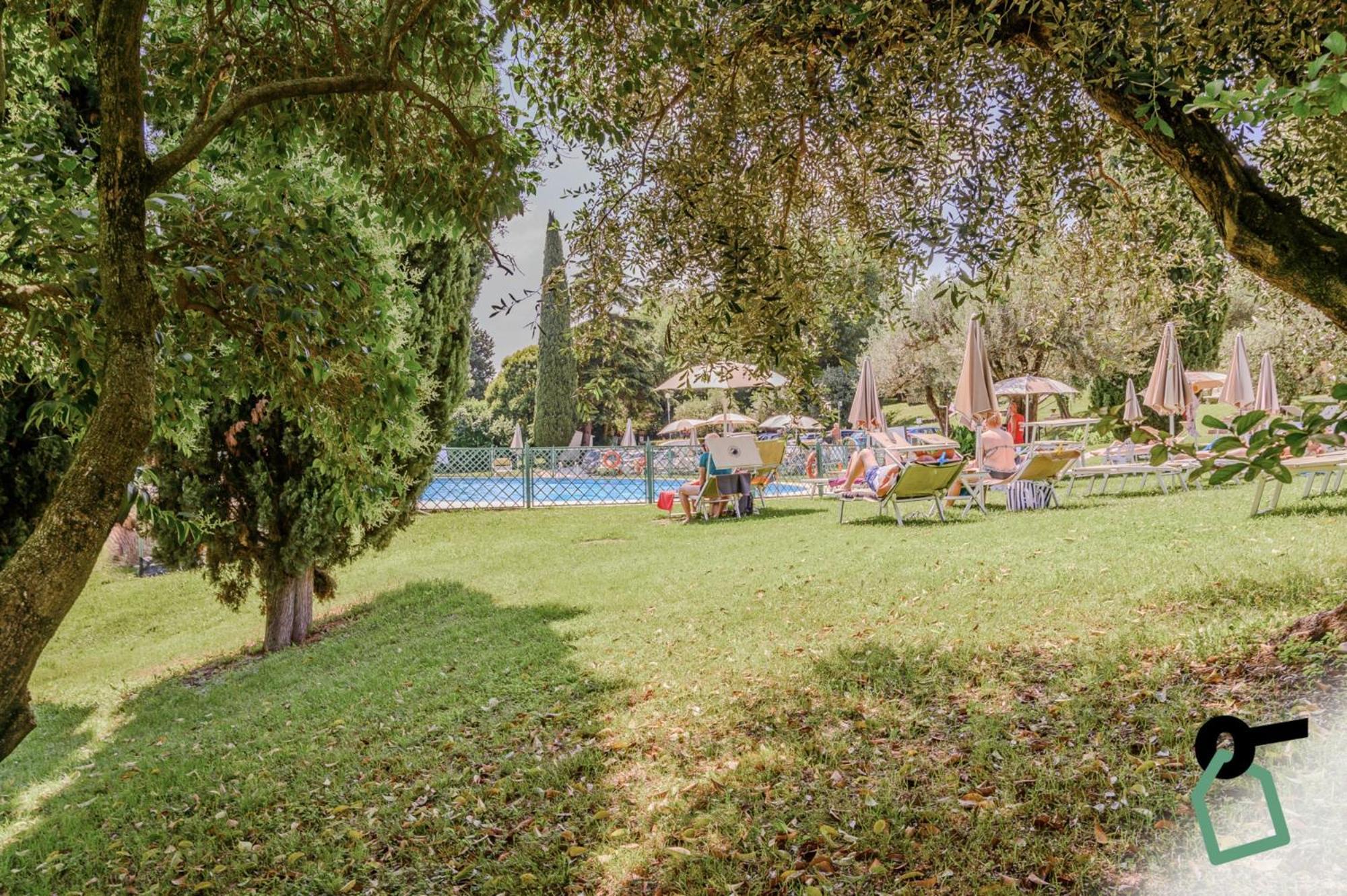 Hotiday Apartment Collection - Desenzano Desenzano del Garda Luaran gambar